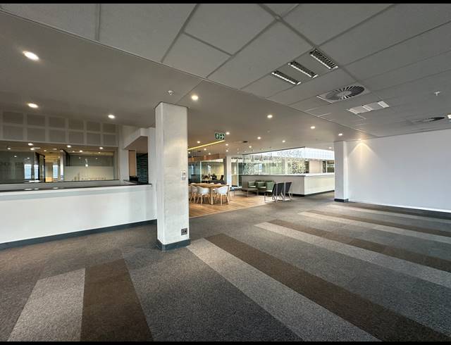 11,400M² OFFICE FOR SALE IN CENTURION CENTRAL